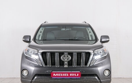Toyota Land Cruiser Prado 150 рестайлинг 2, 2013 год, 3 799 000 рублей, 2 фотография