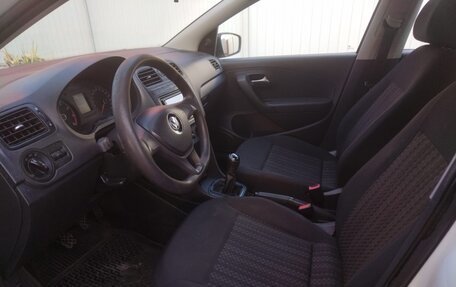 Volkswagen Polo VI (EU Market), 2019 год, 800 000 рублей, 6 фотография