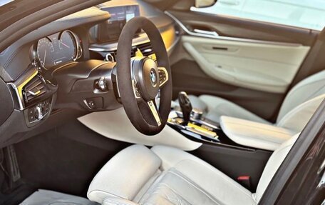 BMW 5 серия, 2018 год, 3 600 000 рублей, 15 фотография