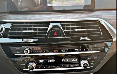 BMW 5 серия, 2018 год, 3 600 000 рублей, 16 фотография