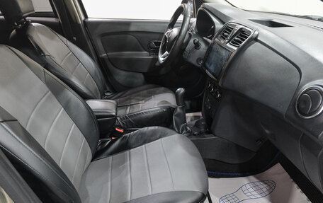 Renault Logan II, 2019 год, 799 000 рублей, 11 фотография