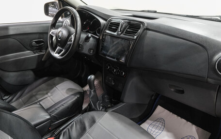 Renault Logan II, 2019 год, 799 000 рублей, 12 фотография