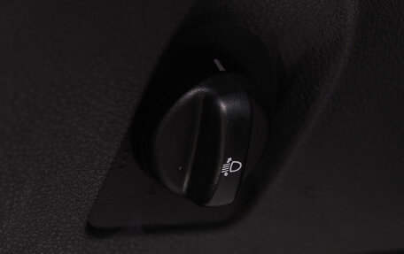 Renault Logan II, 2019 год, 799 000 рублей, 19 фотография