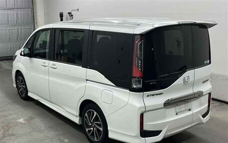 Honda Stepwgn IV, 2020 год, 2 160 000 рублей, 5 фотография