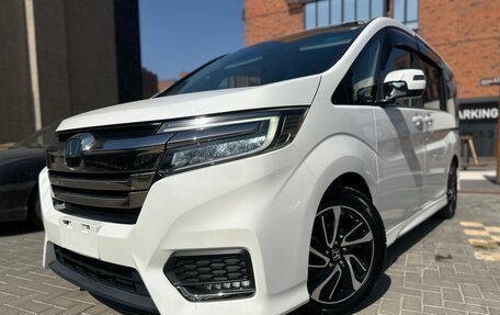 Honda Stepwgn IV, 2020 год, 2 160 000 рублей, 14 фотография