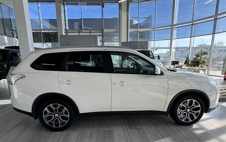 Mitsubishi Outlander III рестайлинг 3, 2014 год, 1 690 000 рублей, 3 фотография