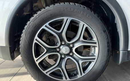 Mitsubishi Outlander III рестайлинг 3, 2014 год, 1 690 000 рублей, 8 фотография