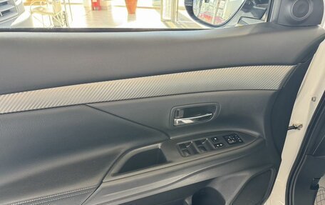 Mitsubishi Outlander III рестайлинг 3, 2014 год, 1 690 000 рублей, 17 фотография