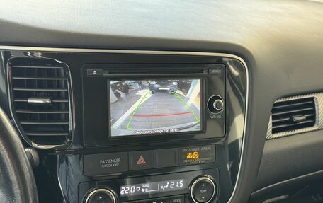 Mitsubishi Outlander III рестайлинг 3, 2014 год, 1 690 000 рублей, 25 фотография