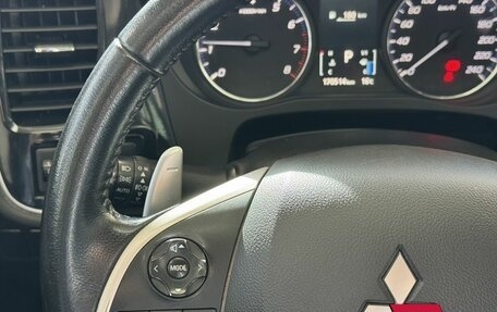 Mitsubishi Outlander III рестайлинг 3, 2014 год, 1 690 000 рублей, 21 фотография