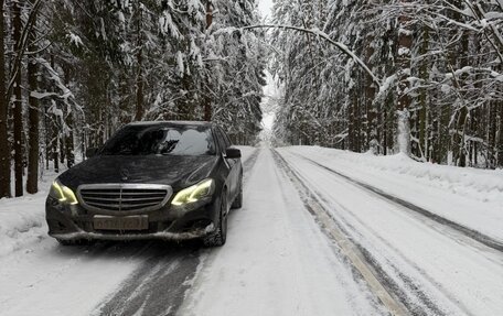 Mercedes-Benz E-Класс, 2014 год, 1 300 000 рублей, 5 фотография