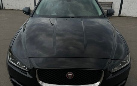 Jaguar XE I рестайлинг, 2017 год, 1 850 000 рублей, 1 фотография