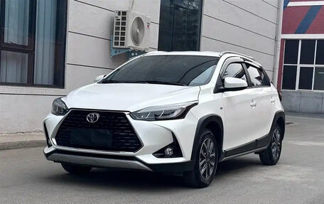 Toyota Yaris XP150 рестайлинг, 2022 год, 1 169 099 рублей, 1 фотография