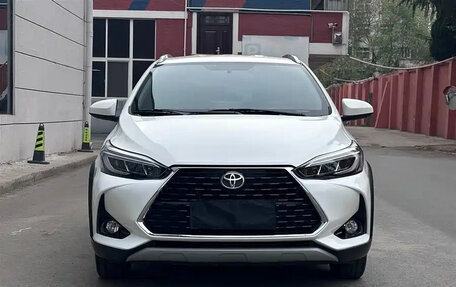 Toyota Yaris XP150 рестайлинг, 2022 год, 1 169 099 рублей, 2 фотография