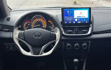 Toyota Yaris XP150 рестайлинг, 2022 год, 1 169 099 рублей, 12 фотография