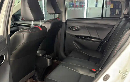 Toyota Yaris XP150 рестайлинг, 2022 год, 1 190 099 рублей, 8 фотография