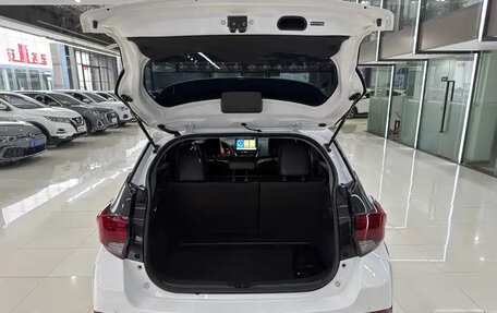 Toyota Yaris XP150 рестайлинг, 2022 год, 1 190 099 рублей, 15 фотография