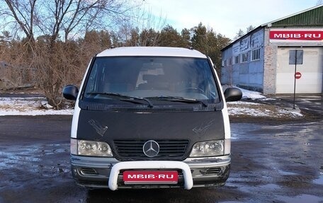 SsangYong Istana, 2000 год, 425 000 рублей, 1 фотография