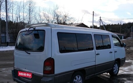 SsangYong Istana, 2000 год, 425 000 рублей, 13 фотография