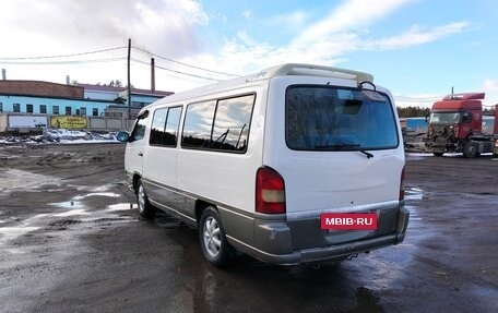 SsangYong Istana, 2000 год, 425 000 рублей, 18 фотография