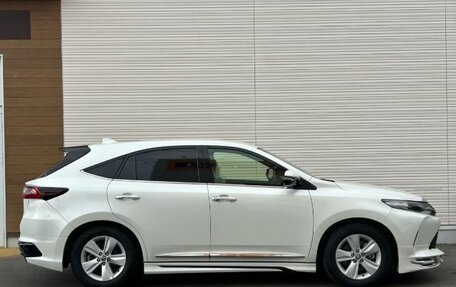 Toyota Harrier, 2019 год, 2 223 000 рублей, 6 фотография