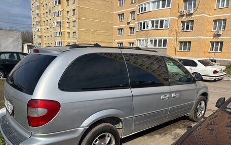 Chrysler Voyager IV, 2005 год, 700 000 рублей, 7 фотография