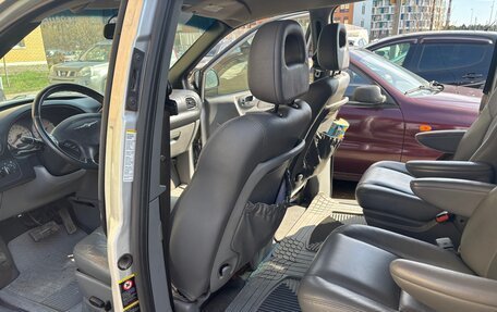 Chrysler Voyager IV, 2005 год, 700 000 рублей, 18 фотография