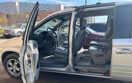 Chrysler Voyager IV, 2005 год, 700 000 рублей, 29 фотография