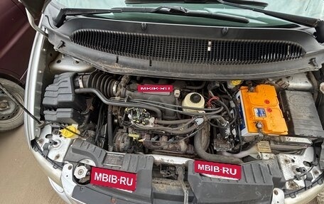 Chrysler Voyager IV, 2005 год, 700 000 рублей, 20 фотография