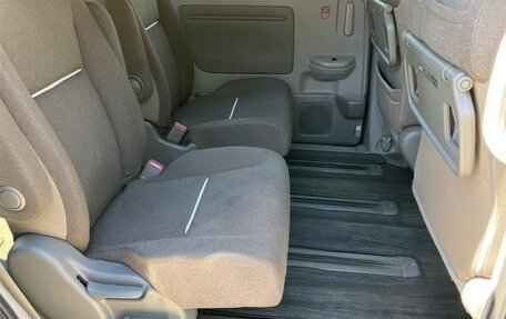 Honda Stepwgn IV, 2017 год, 1 355 000 рублей, 10 фотография