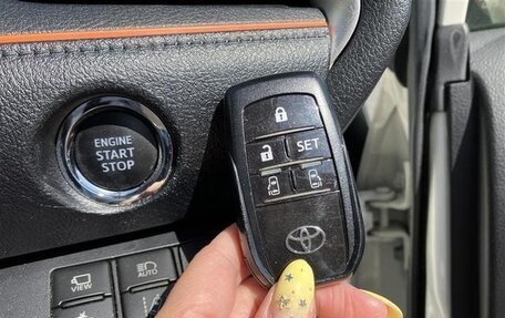 Toyota Sienta II, 2022 год, 1 253 000 рублей, 21 фотография