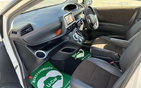 Toyota Sienta II, 2022 год, 1 253 000 рублей, 25 фотография