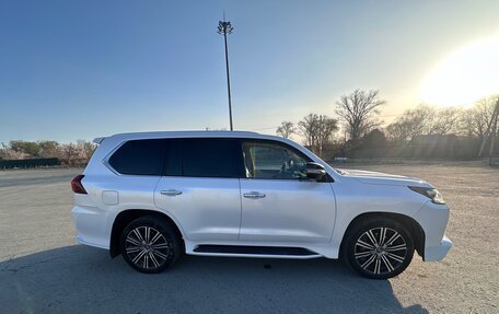 Lexus LX III, 2018 год, 10 000 000 рублей, 3 фотография