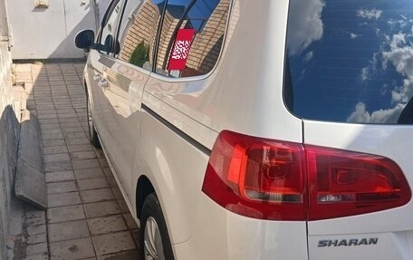 Volkswagen Sharan II, 2012 год, 1 400 000 рублей, 10 фотография