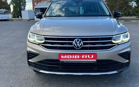 Volkswagen Tiguan II, 2021 год, 3 350 000 рублей, 3 фотография