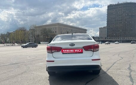 KIA Rio III рестайлинг, 2015 год, 895 000 рублей, 4 фотография