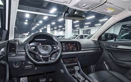 Skoda Karoq I, 2022 год, 2 161 000 рублей, 11 фотография