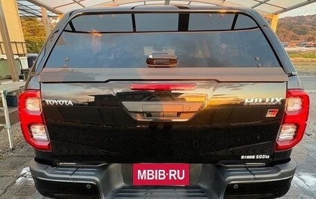 Toyota Hilux VIII, 2022 год, 3 450 000 рублей, 5 фотография