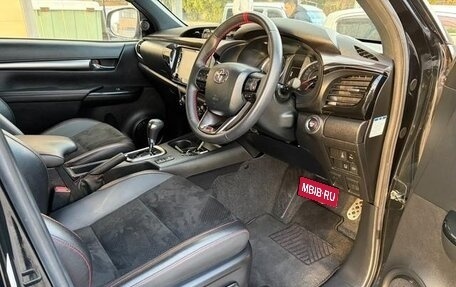 Toyota Hilux VIII, 2022 год, 3 450 000 рублей, 8 фотография