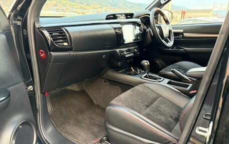 Toyota Hilux VIII, 2022 год, 3 450 000 рублей, 21 фотография