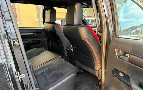 Toyota Hilux VIII, 2022 год, 3 450 000 рублей, 23 фотография