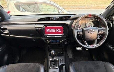 Toyota Hilux VIII, 2022 год, 3 450 000 рублей, 11 фотография