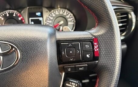 Toyota Hilux VIII, 2022 год, 3 450 000 рублей, 16 фотография