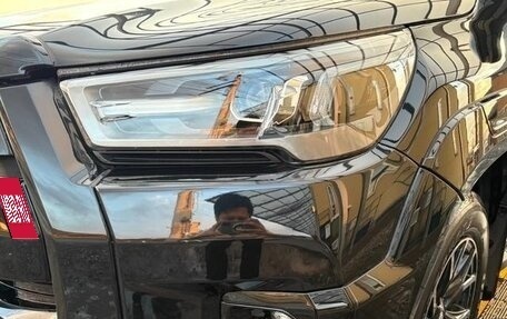 Toyota Hilux VIII, 2022 год, 3 450 000 рублей, 28 фотография