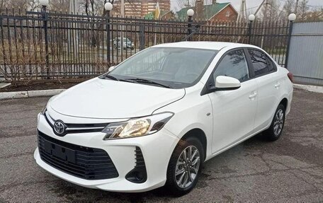 Toyota Vios III, 2022 год, 1 300 000 рублей, 2 фотография