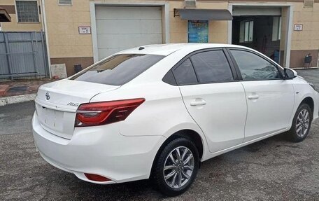 Toyota Vios III, 2022 год, 1 300 000 рублей, 7 фотография