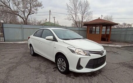 Toyota Vios III, 2022 год, 1 300 000 рублей, 9 фотография