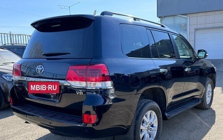 Toyota Land Cruiser 200, 2018 год, 6 520 000 рублей, 3 фотография