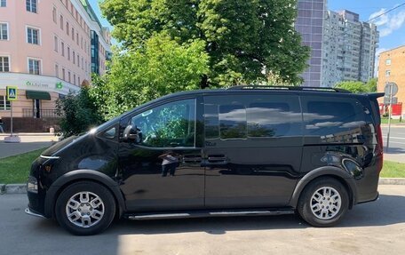 Hyundai Staria, 2022 год, 3 400 000 рублей, 2 фотография