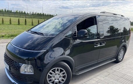 Hyundai Staria, 2022 год, 3 400 000 рублей, 8 фотография